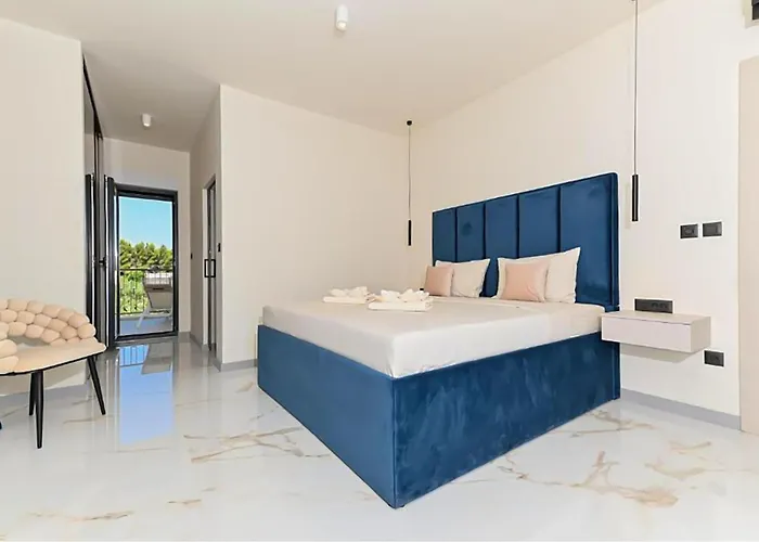 Vikendica Ocean Front In Slatine