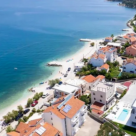 Prázdninový dům Ocean Front In